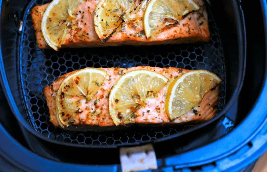 Cover Image for Rethink Thawing: The Best Ways to Cook Frozen Seafood