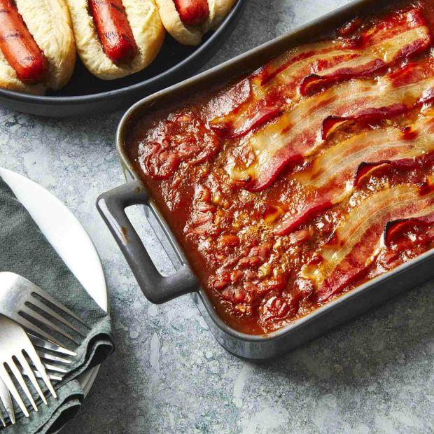 Cover Image for 17 Timeless Southern Potluck Dishes That'll Take You Back to Grandma's Kitchen