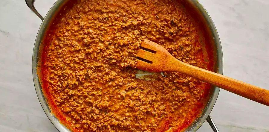 Cover Image for This 4-Ingredient Meat Sauce is Truly Magic and Incredibly Versatile
