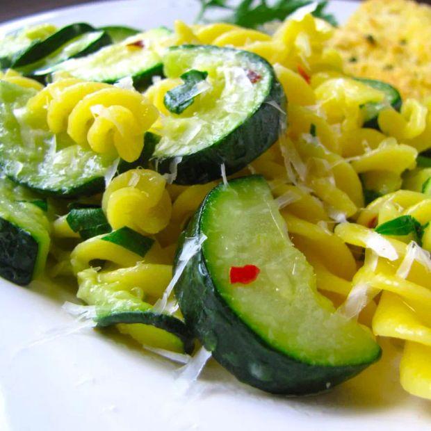 Cover Image for Zucchini Pasta Dish