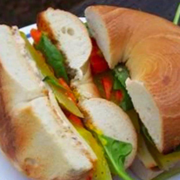 Cover Image for Bagel Sandwich for School Lunch