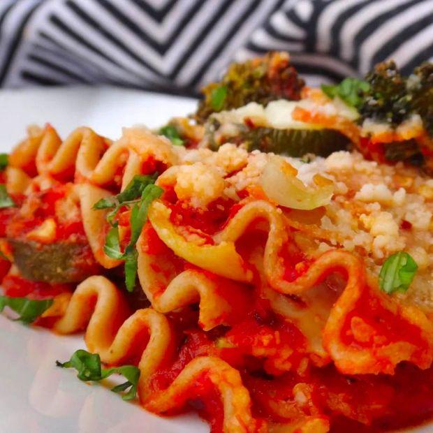 Cover Image for Simple and savory roasted vegetable lasagna featuring layers of perfectly roasted vegetables and a rich, cheesy sauce.
