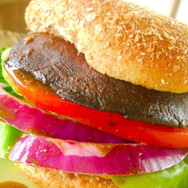 Cover Image for Delicious Savory Portobello Mushroom Burgers