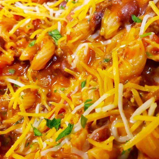 Cover Image for One-Pot Chili Mac & Cheese