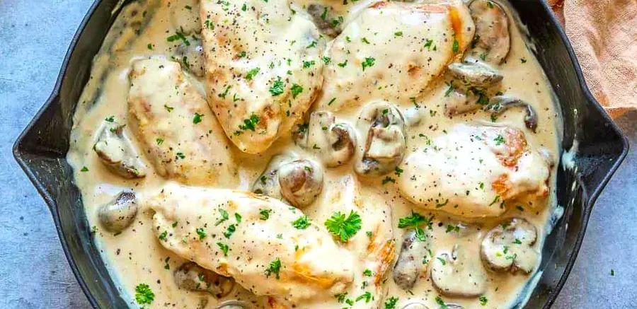 Cover Image for Chicken with Artichokes and Mushrooms: A Romantic Dish