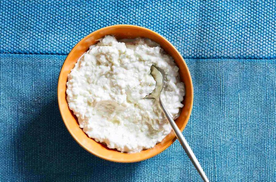 Cover Image for What Is Cottage Cheese and How Is It Produced?