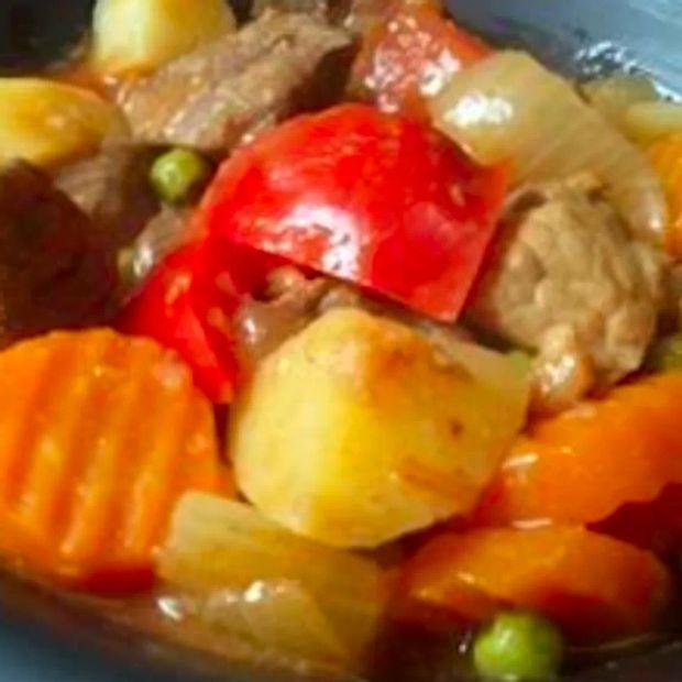 Cover Image for Anna's Incredible Goulash