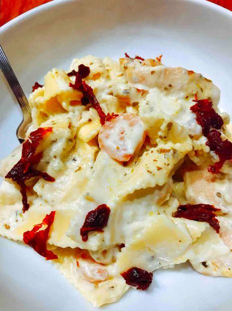 Cover Image for Rich and Velvety Chicken and Shrimp Alfredo