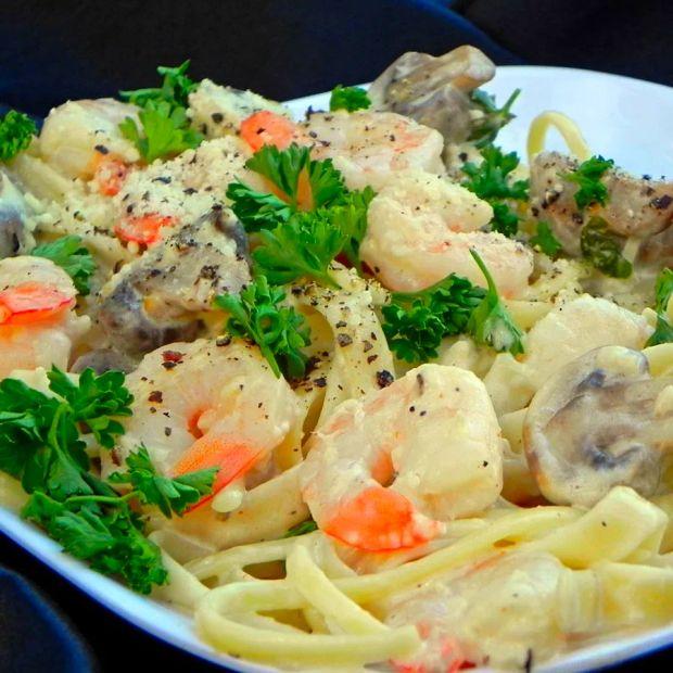 Cover Image for Creamy Shrimp Fettuccine Alfredo