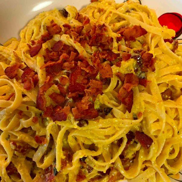 Cover Image for Velvety Pasta Carbonara