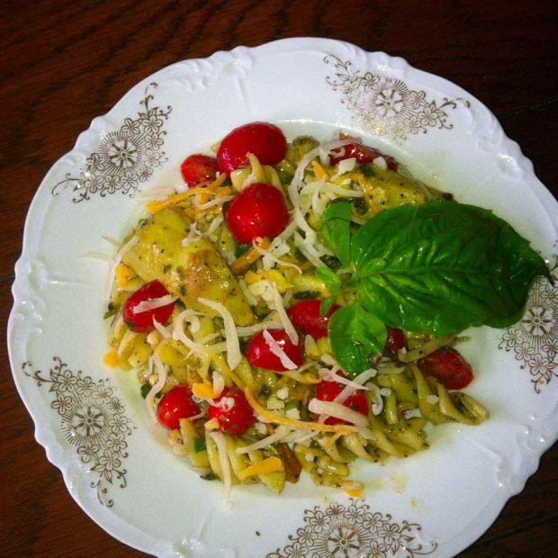Cover Image for Tasty Pesto Pasta Salad