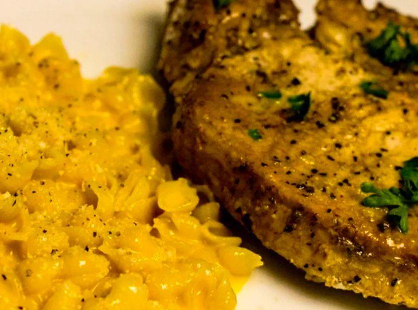 Cover Image for Deliciously Simple Lemon Pepper Pork Chops