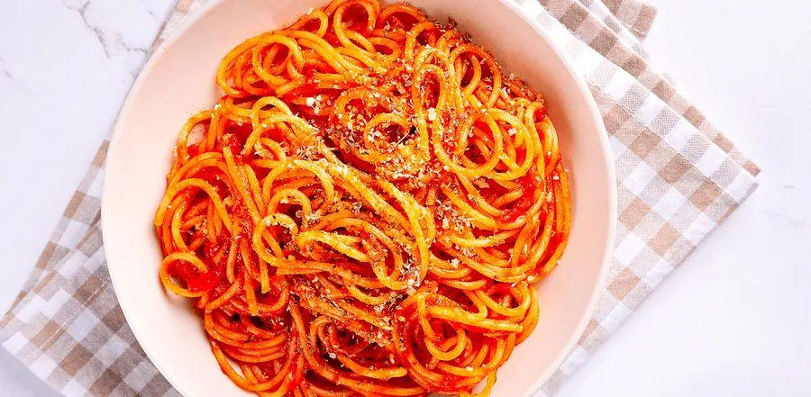 Cover Image for The Key to Getting Pasta Sauce to Stick to Your Noodles