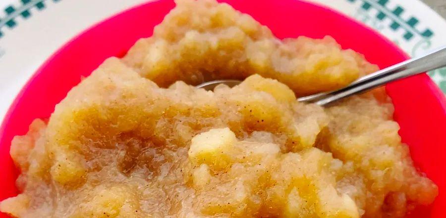 Cover Image for Homemade Applesauce