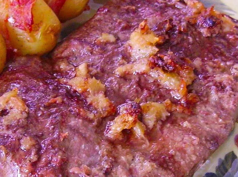 Cover Image for Garlic-Infused Roasted Flat Iron Steak