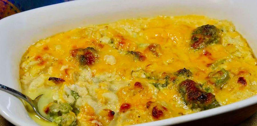 Cover Image for Cheesy Cauliflower and Broccoli Bake