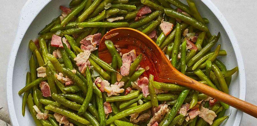 Cover Image for Bacon and Onion Smothered Green Beans