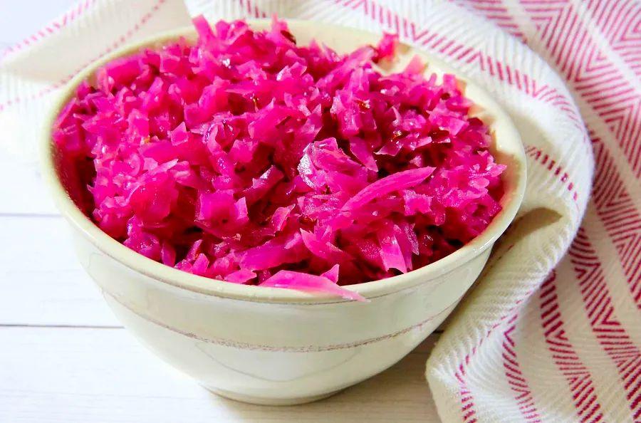 Cover Image for Tangy and Sweet Braised Red Cabbage