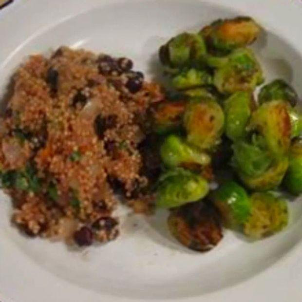 Cover Image for Sweet and Spicy Quinoa with Carrots and Raisins