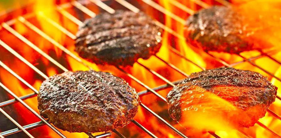 Cover Image for This Secret Ingredient Will Keep Your Burgers Juicy and Tender on the Grill