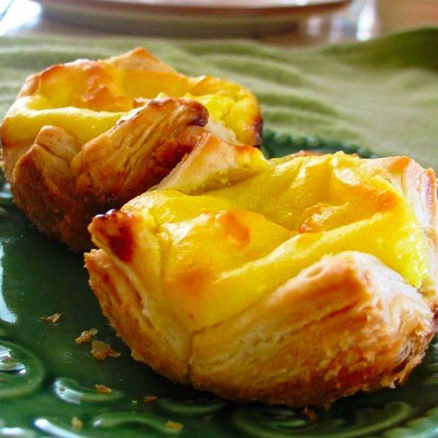 Cover Image for 15 Simple Desserts Made with Frozen Puff Pastry