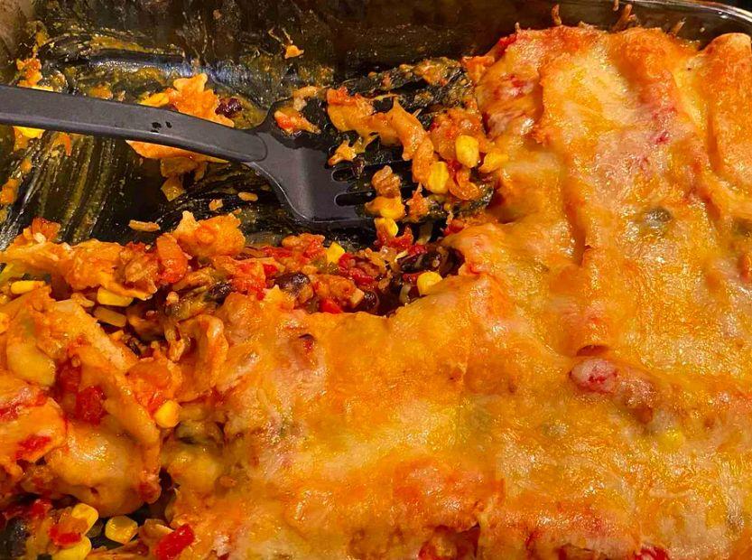 Cover Image for Black Bean and Rice Enchiladas: A Savory, Vegetarian Delight