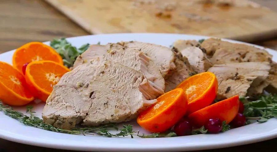 Cover Image for Slow Cooker Boneless Turkey Breast: A Hands-Off Holiday Dish