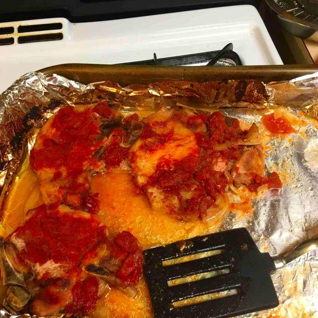 Cover Image for Baked Pork Chops with Stewed Tomatoes