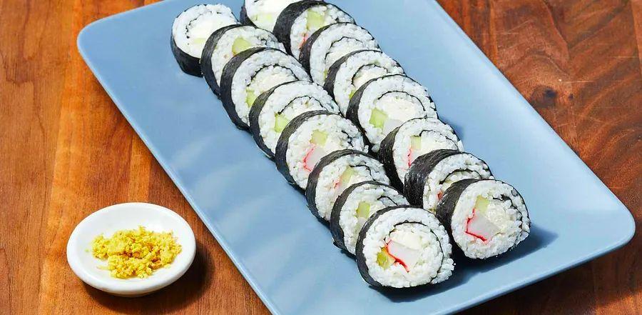 Cover Image for Creamy Crab and Cheese Sushi Rolls