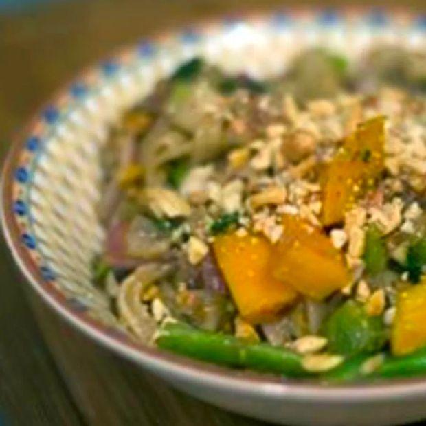 Cover Image for Spicy Thai Peanut Noodle Stir-Fry
