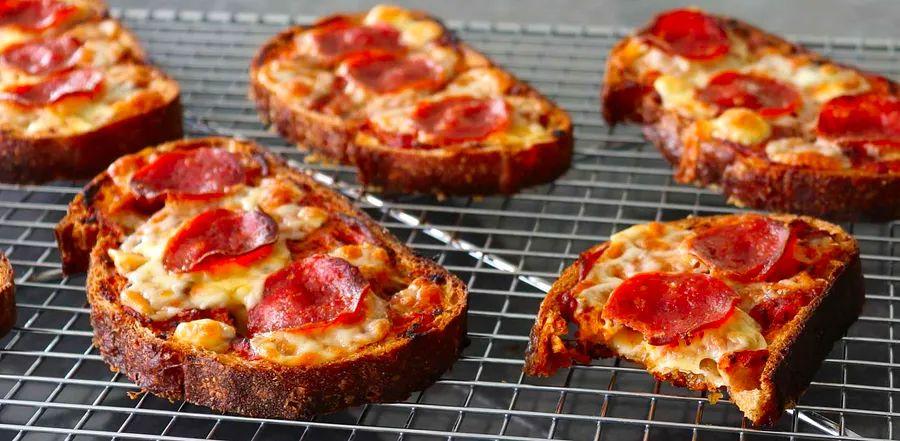 Cover Image for Bread and Butter Pizza