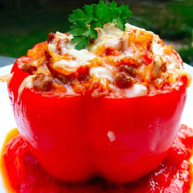 Cover Image for Bolognese-Filled Bell Peppers