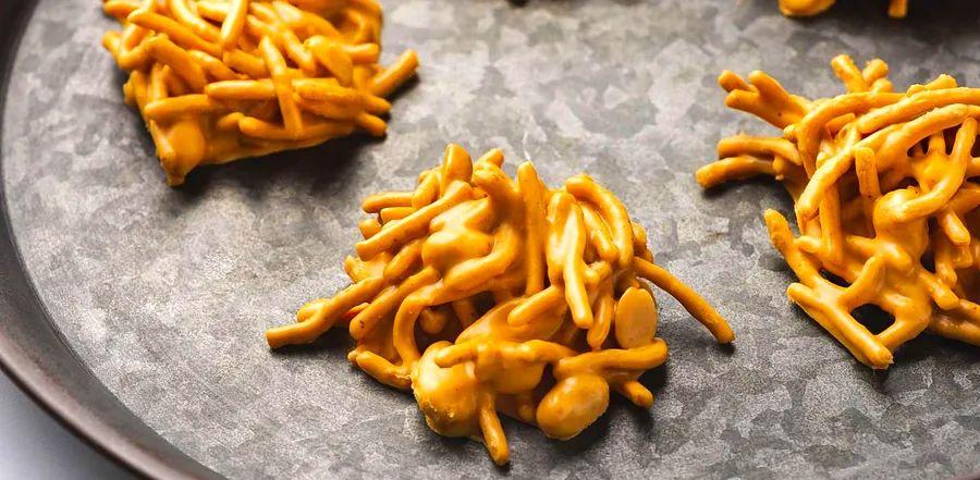 Cover Image for Peanut Butter Haystack Bites