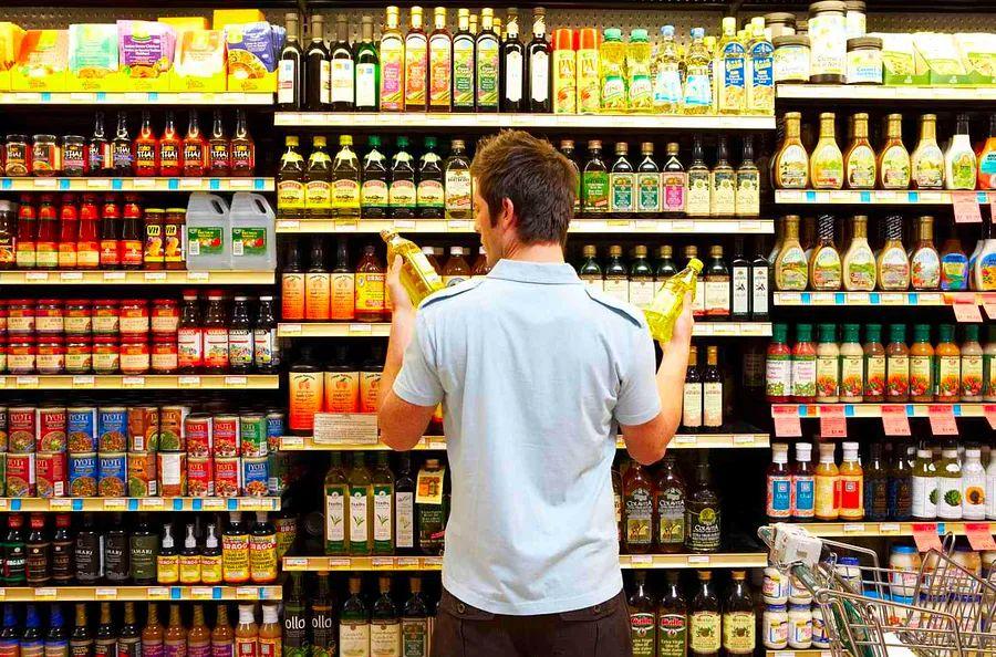 Cover Image for Canola Oil vs Vegetable Oil: What’s the Real Difference?