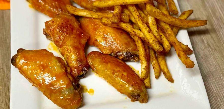 Cover Image for Spicy Buffalo Chicken Wings