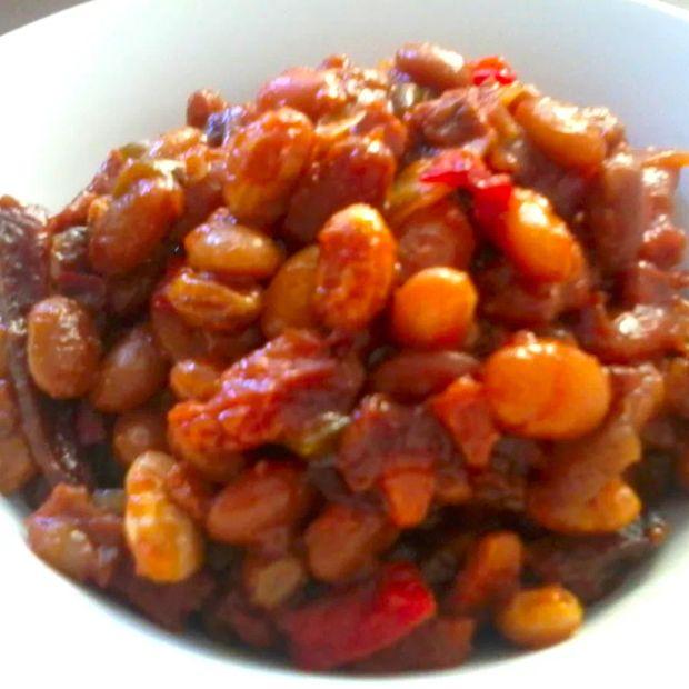 Cover Image for Slow Cooker Baked Beans with Canned Beans