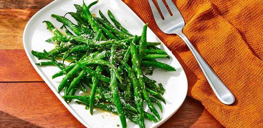 Cover Image for Simple Steamed Green Beans from the Garden