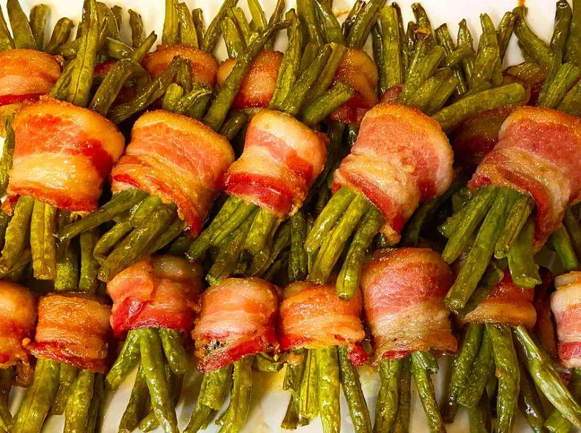 Cover Image for Bacon-Wrapped Green Bean Bundles