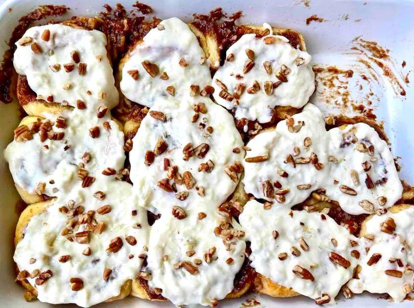 Cover Image for Hummingbird Cinnamon Rolls: The Perfect Showstopper for Your Spring Brunch Spread