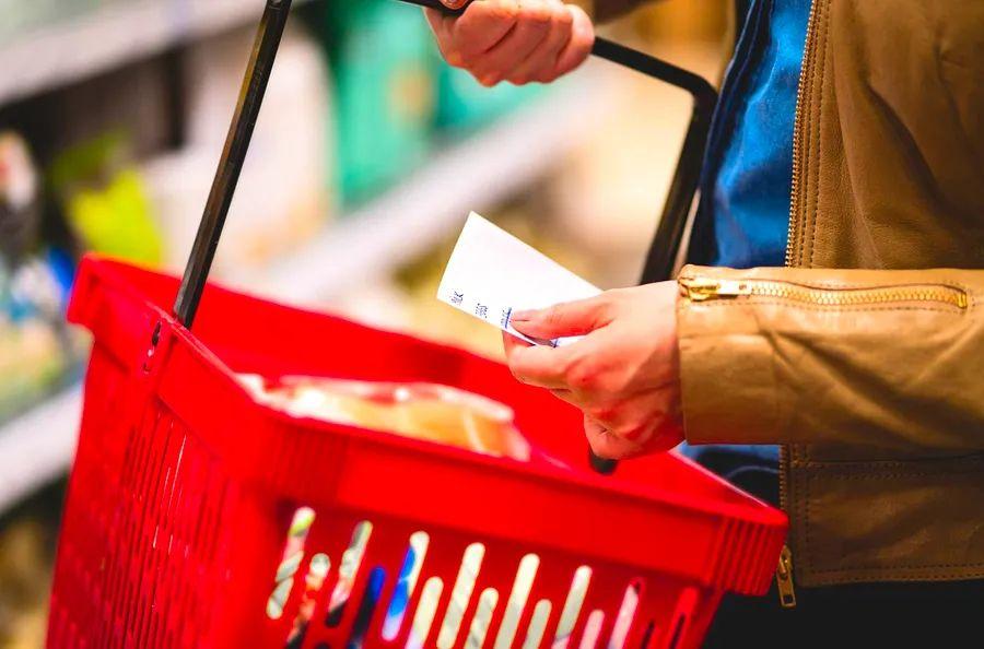 Cover Image for This 10-Item Grocery List Will Keep You Set for the Week