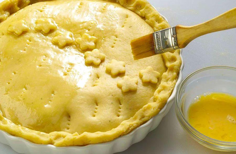 Cover Image for What to Use If You Don’t Have a Pastry Brush?