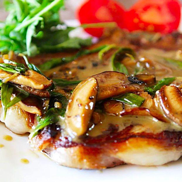 Cover Image for Pan-Seared Sirloin with Shiitake Mushrooms