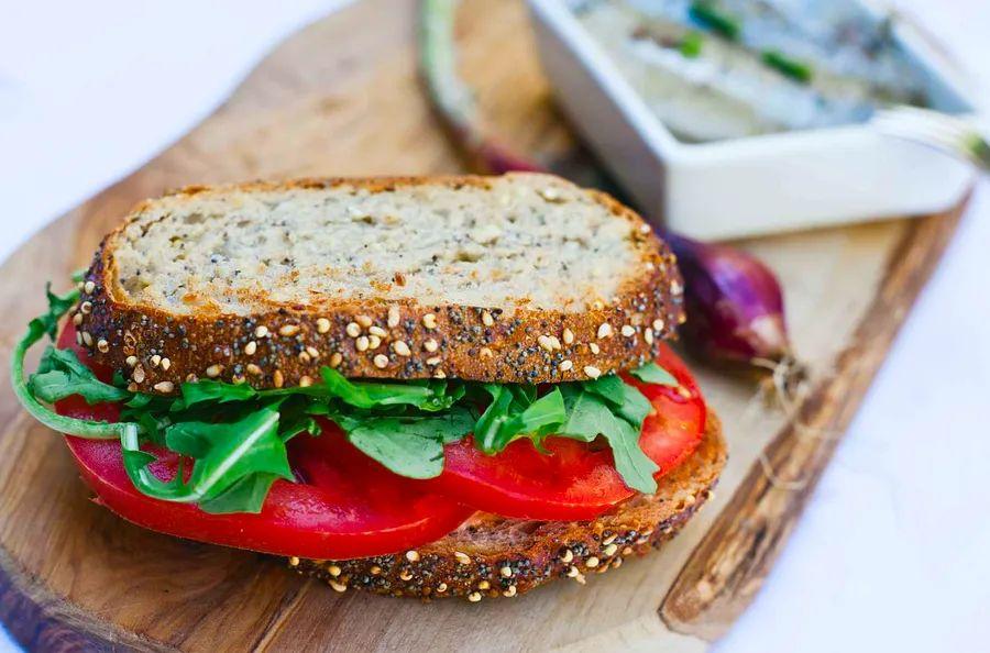 Cover Image for Quick and Easy Tomato Sandwich