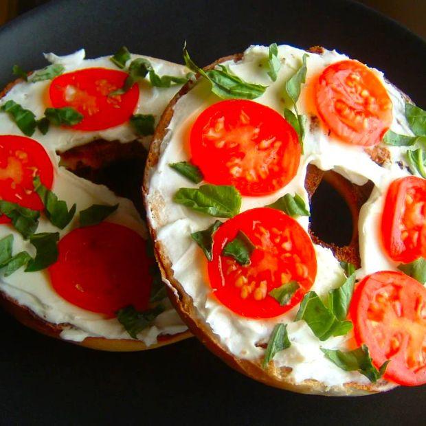Cover Image for Queenie's Savory Tomato Bagel Stack
