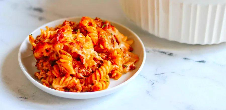Cover Image for Easy 4-Ingredient Hamburger Casserole