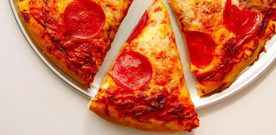 Cover Image for Classic Homemade Pepperoni Pizza