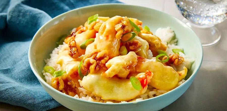 Cover Image for Sweet and Crispy Honey Walnut Shrimp