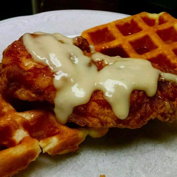 Cover Image for Chicken & Waffles
