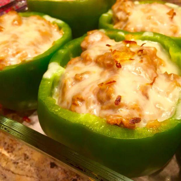 Cover Image for Ali's Classic Stuffed Bell Peppers