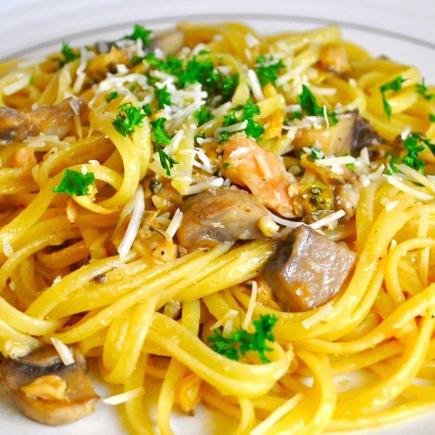 Cover Image for Linguine with Clam Sauce